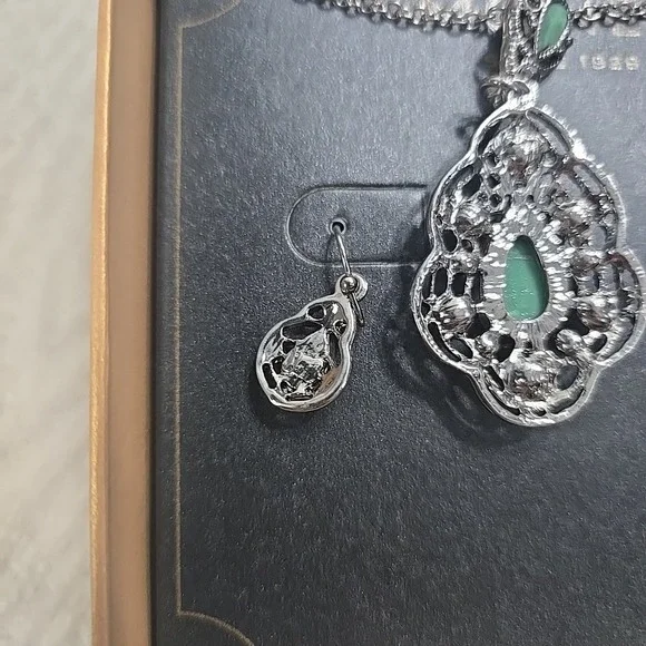MONET Designer Necklace And Earring Jewelry Set Turquoise Color Silver Tone - Picture 7 of 14